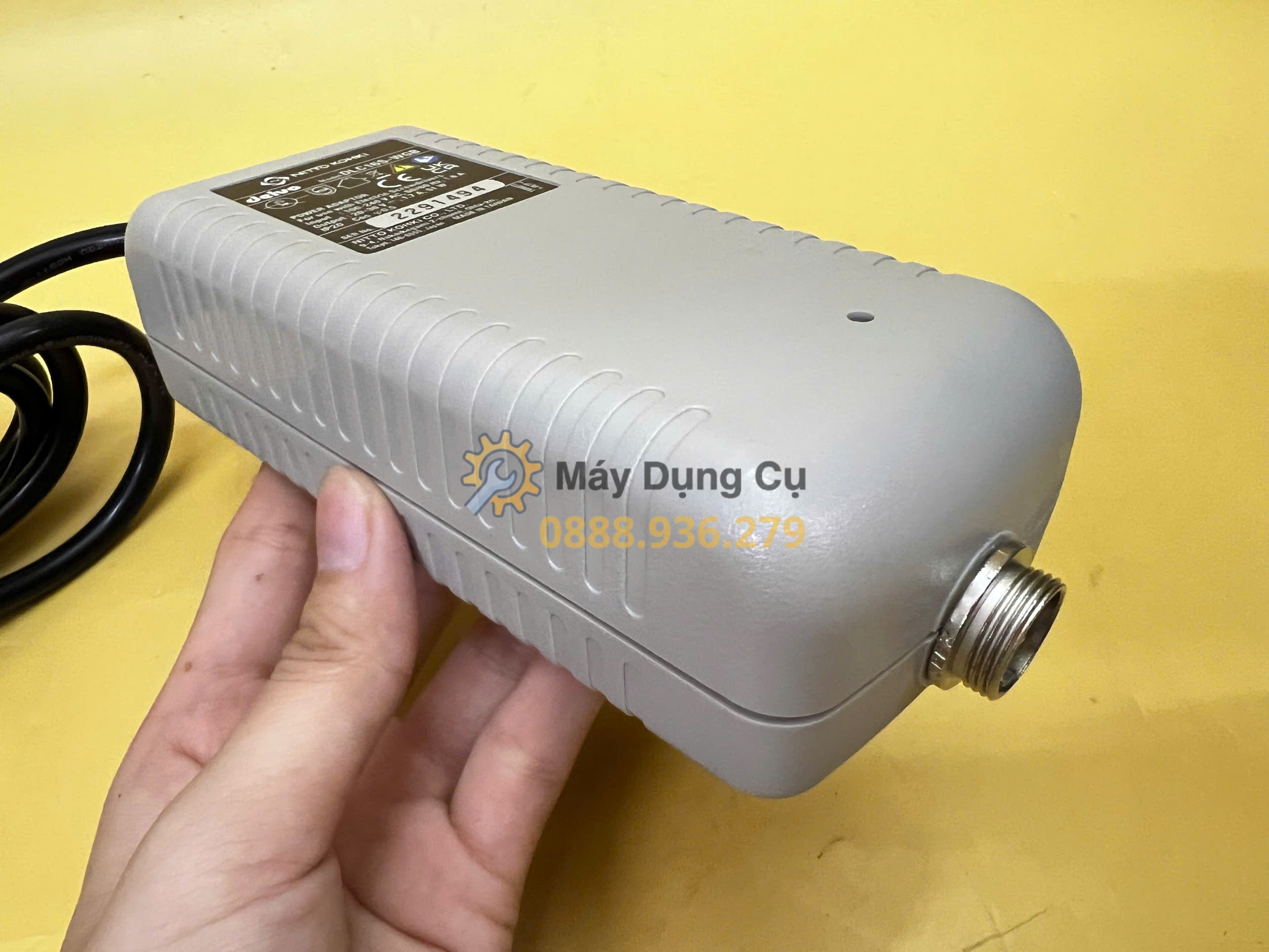 Bộ adapter nguồn Nitto DLC16S-WGB chính hãng