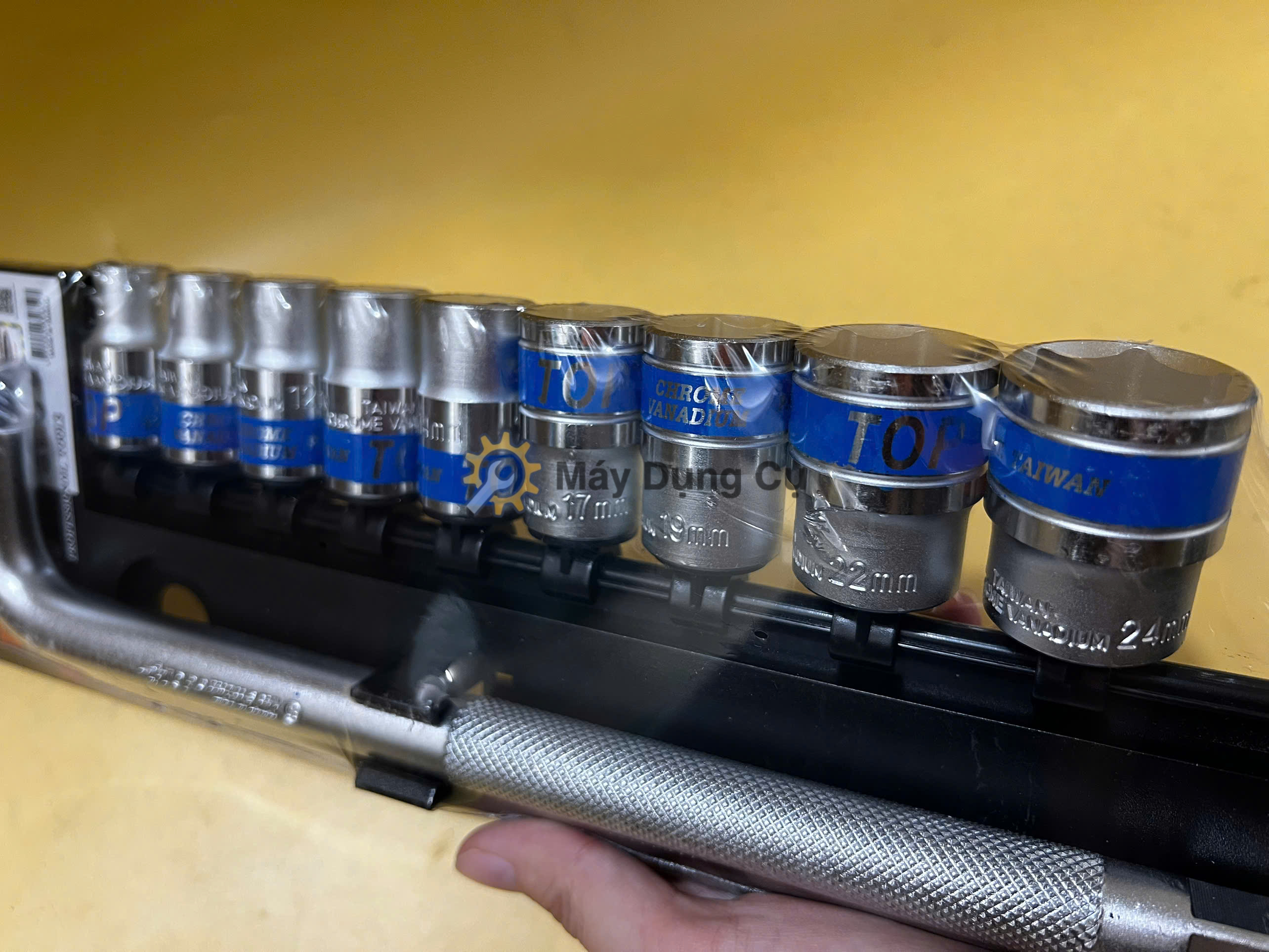 Bộ khẩu tuýp 1/2 10 món Top TBS-12250 gồm các đầu tuýp 10 11 12 13 14 17 19 22 24mm