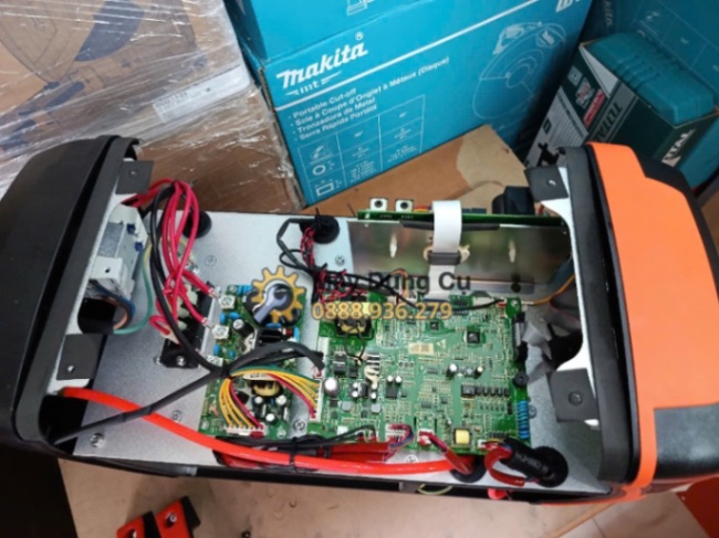 Bo mạch điều khiển Jasic TIG315PACDC nhìn từ phía trên