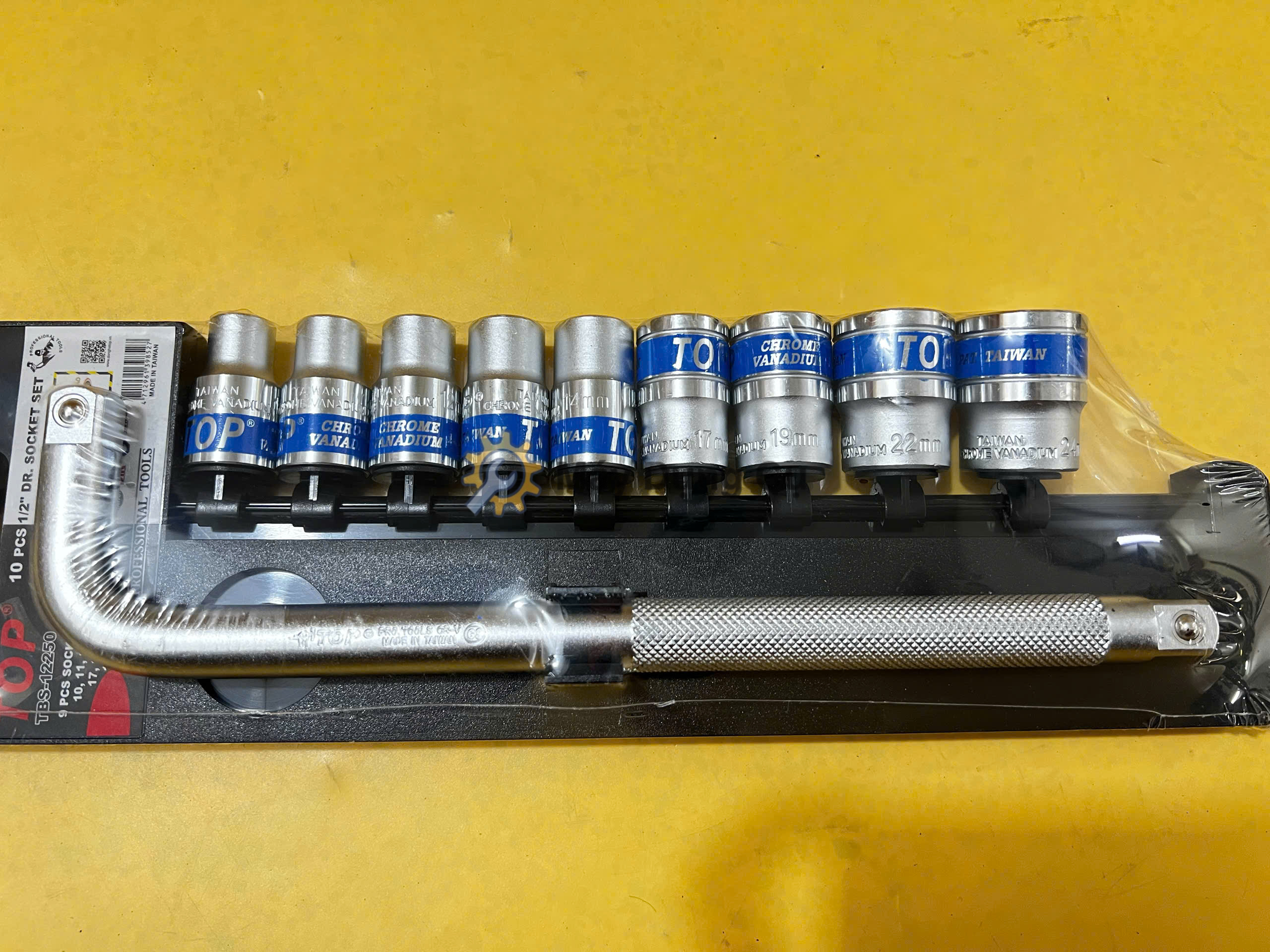 Bộ tuýp 1/2 10 món cần cong chữ L Top TBS-12250 chính hãng gồm 9 đầu tuýp và cần tự động