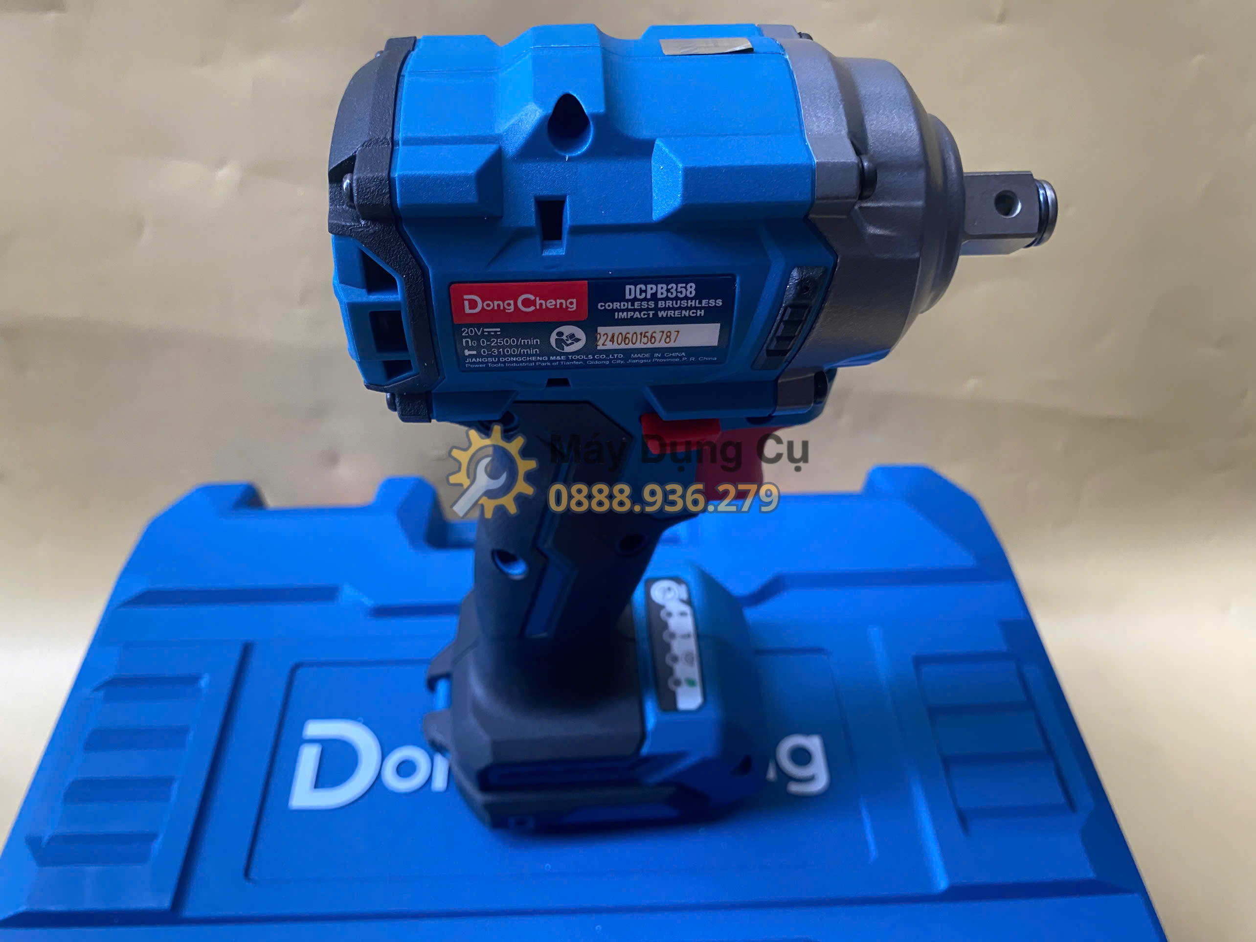 Chi tiết đầu khẩu 1/2 inch và đèn LED máy DongCheng DCPB358