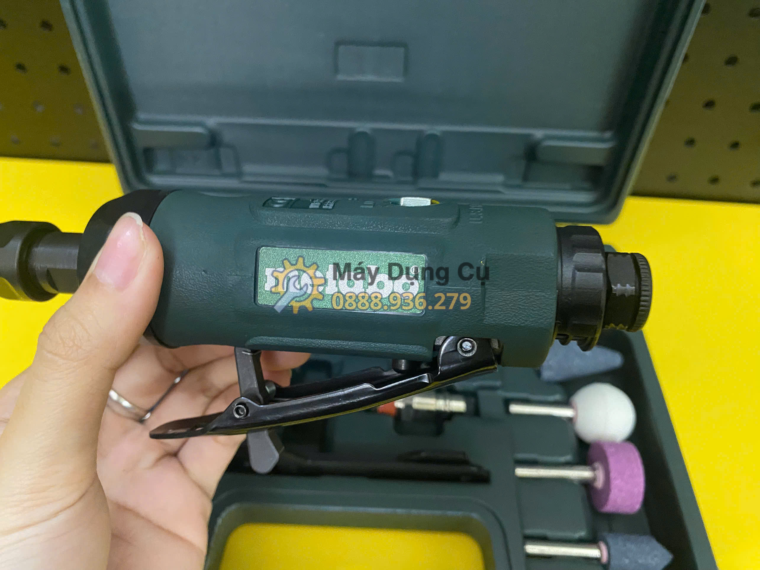Chi tiết đầu kẹp 6mm và bộ đá mài đi kèm Metabo DG 25 SET