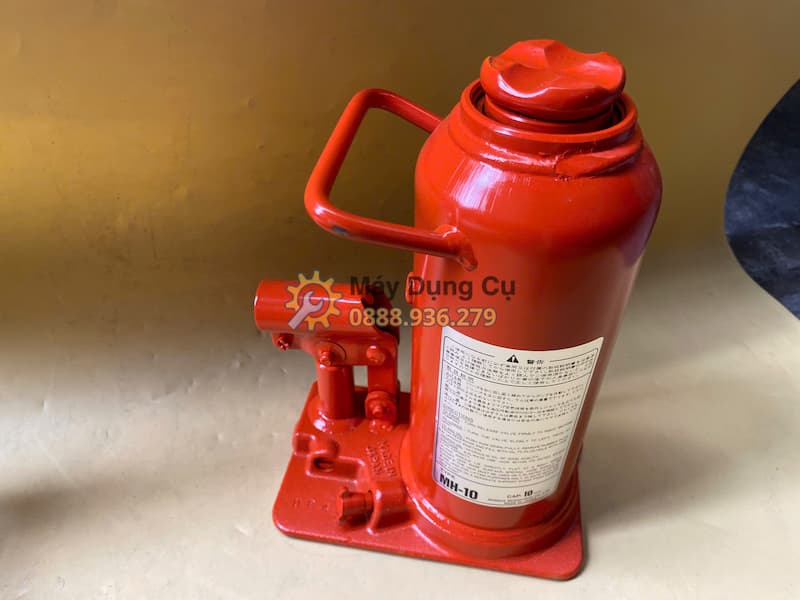 Chi tiết piston mạ Chrome và van xả an toàn Masada MH-10
