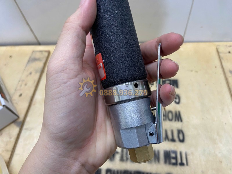 Cò bóp máy chà nhám Kawasaki KPT-430K dễ thao tác