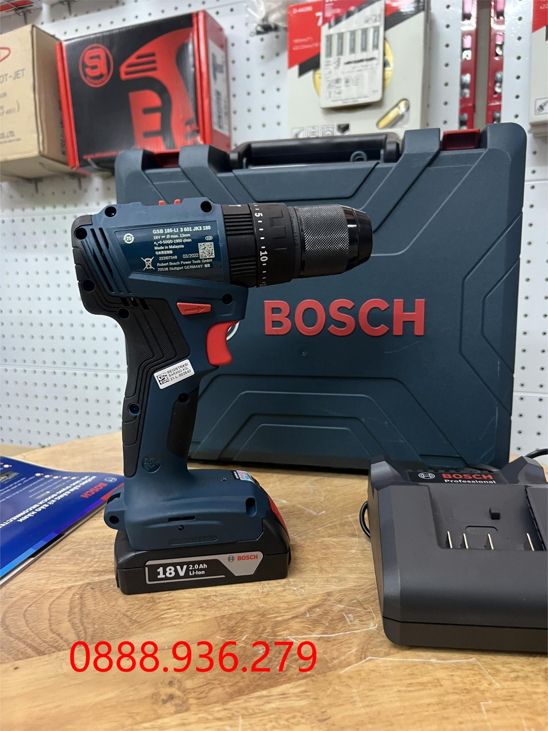Combo máy khoan và máy vặn vít Bosch 18V