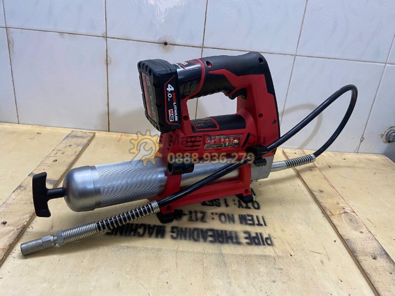 Đầu bơm mỡ Milwaukee M12 GG-0