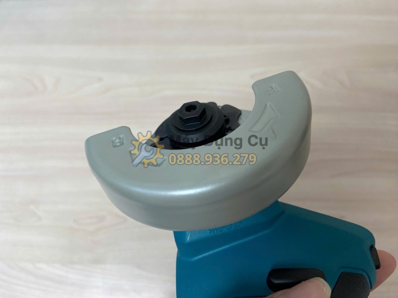 Đầu cắt 76mm của máy cắt Makita DMC300Z