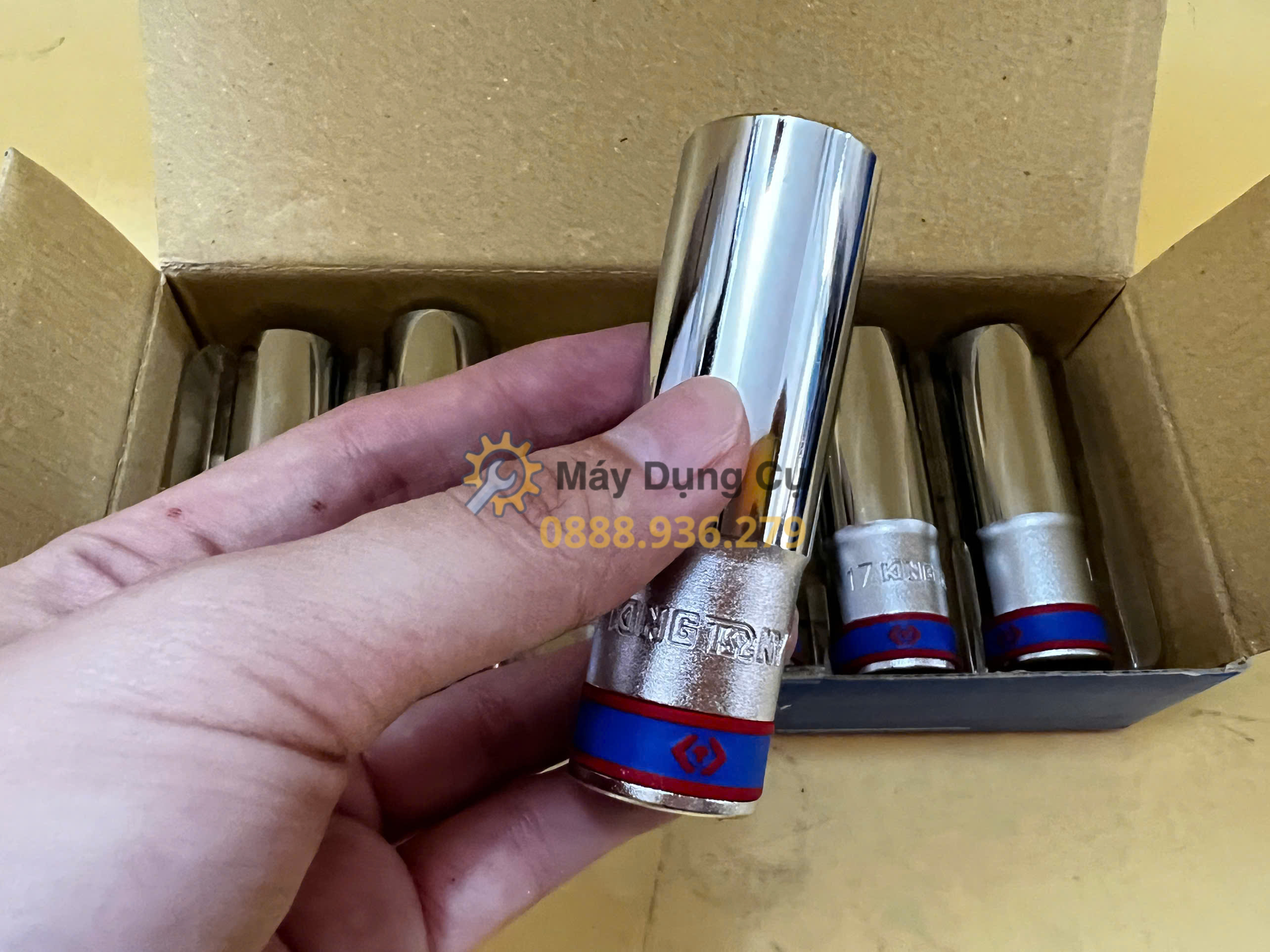 Đầu tuýp 17mm 6 góc dài 77mm Kingtony 423517M chính hãng