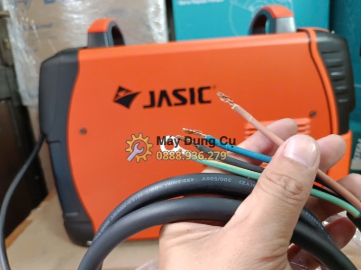 Dây cáp kết nối bên trong máy hàn Jasic TIG315PACDC