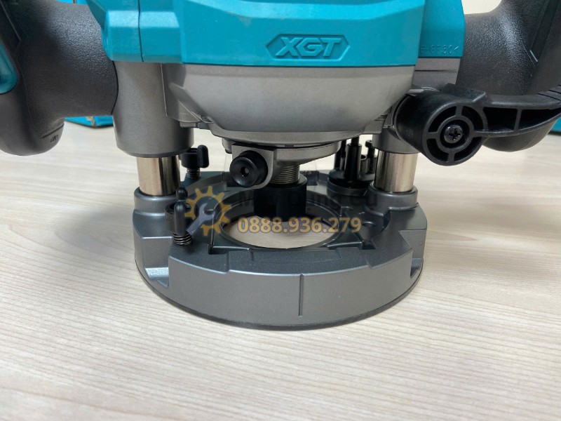 Đường phay thực tế sắc nét sau khi dùng Makita RP001GZ