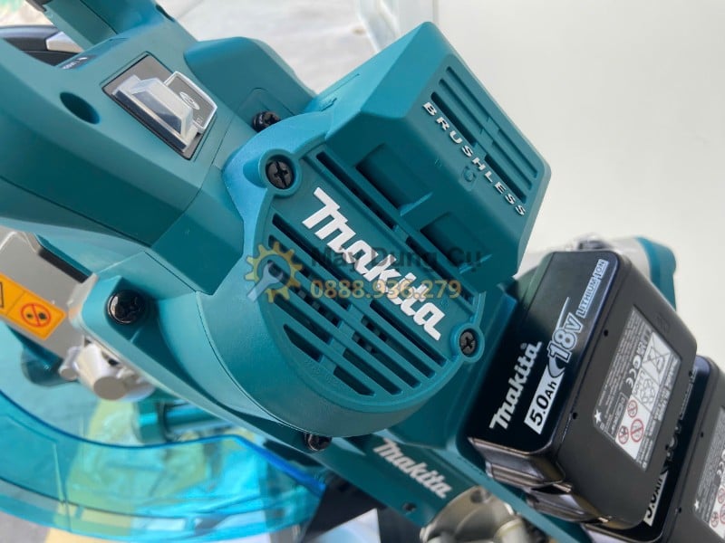 Động cơ BL Makita DLS211Z giúp máy vận hành ổn định