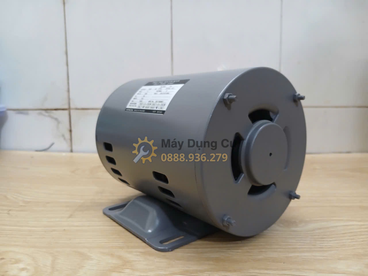 Động cơ Hitachi 1/3HP 4P 220V thuộc dòng motor điện một pha