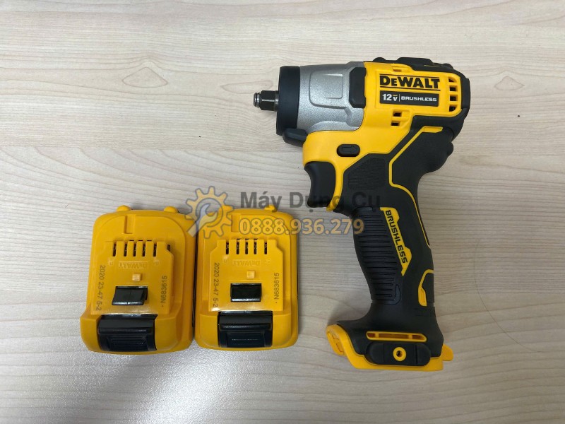 Hai pin 12V 2Ah DeWALT DCF902D2-KR