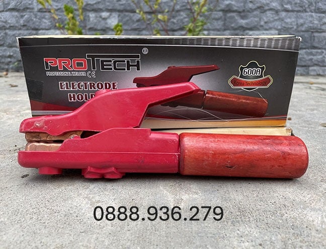 Kềm hàn điện cán gỗ 600A Hồng Ký A000544