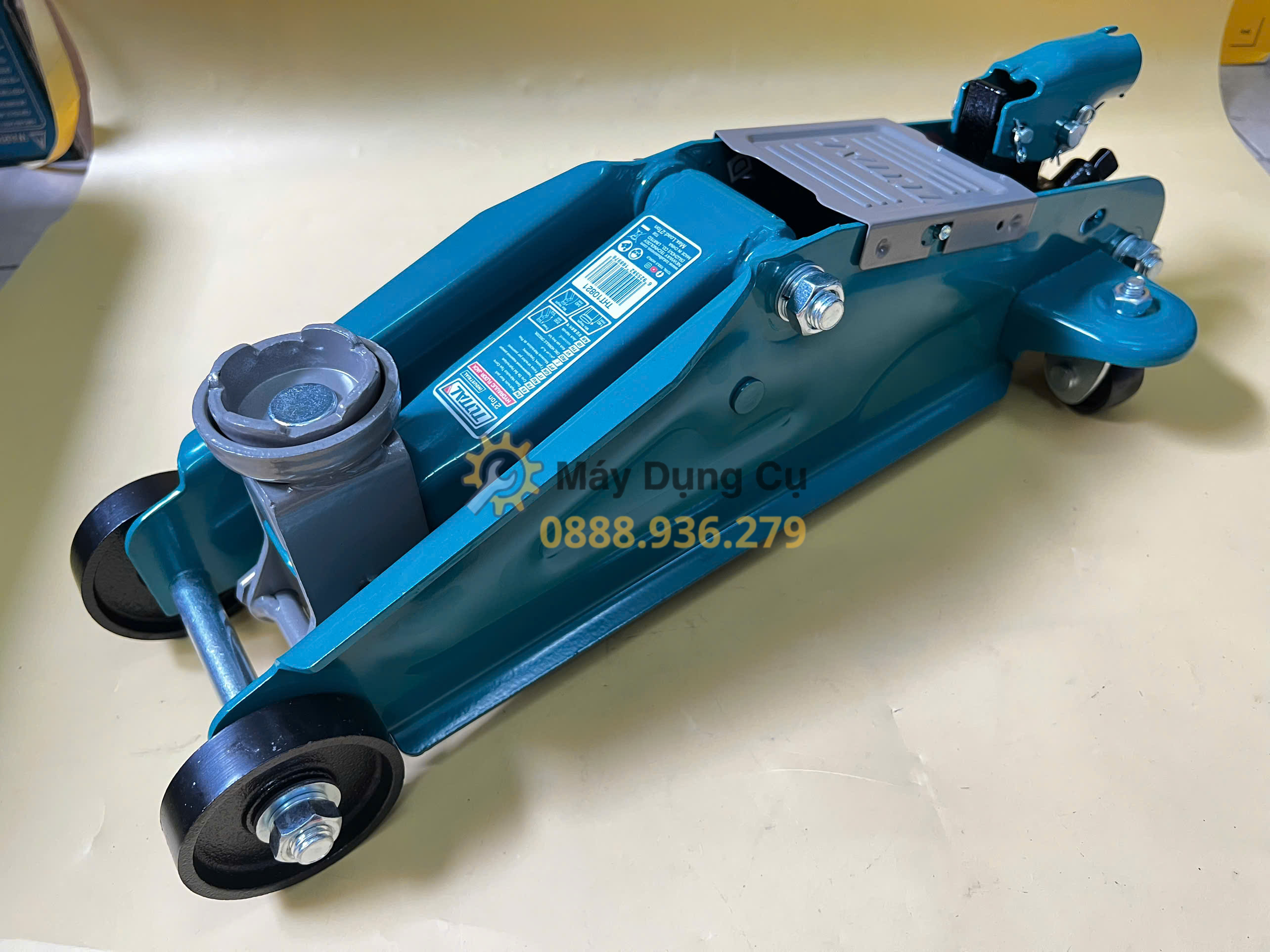 Kích cá sấu 2 tấn Total THT10821 nâng xe