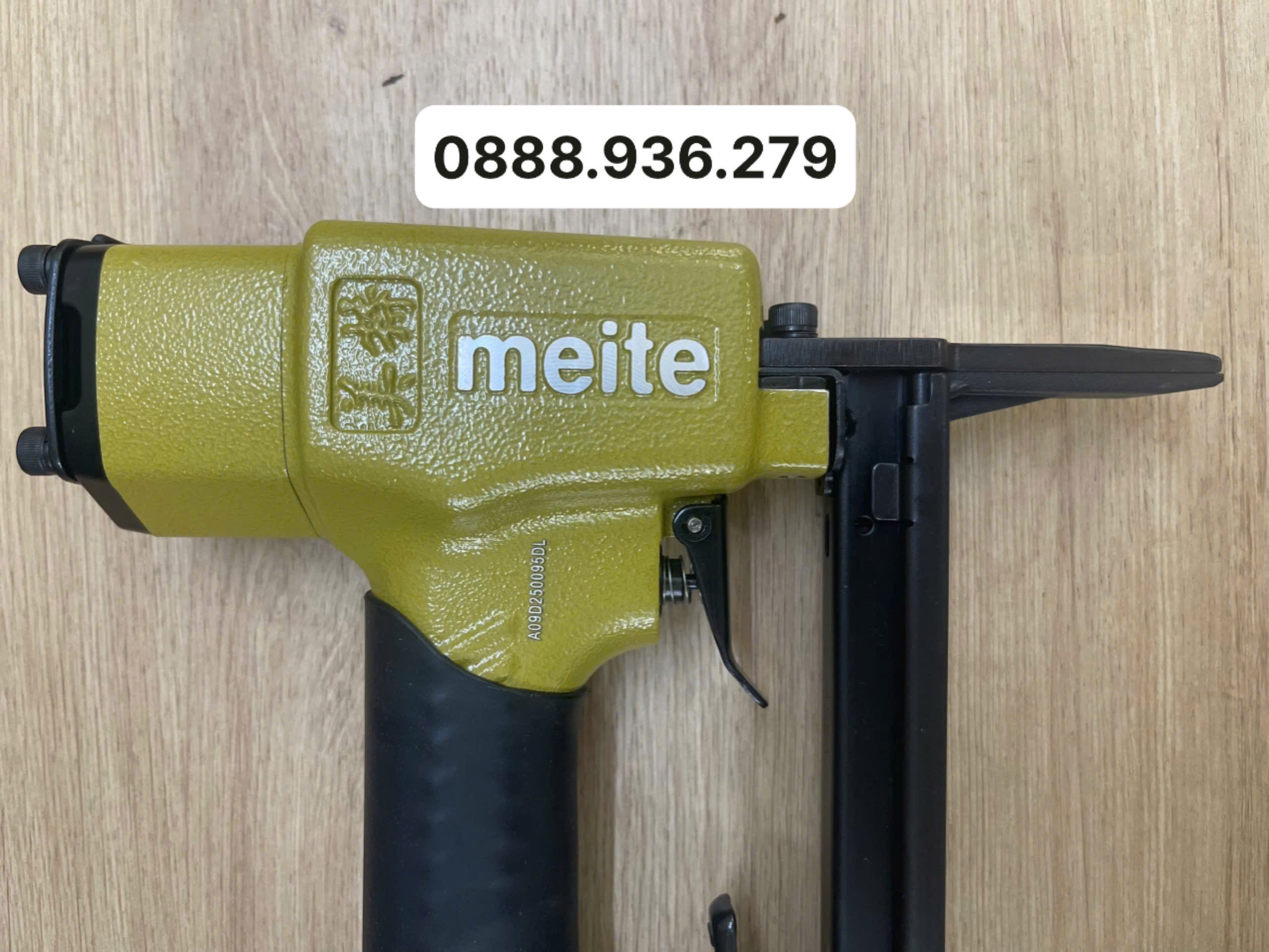 Súng bắn đinh Meite 1013JL mỏ dài dùng đinh U J1006 J1013 hiệu suất cao