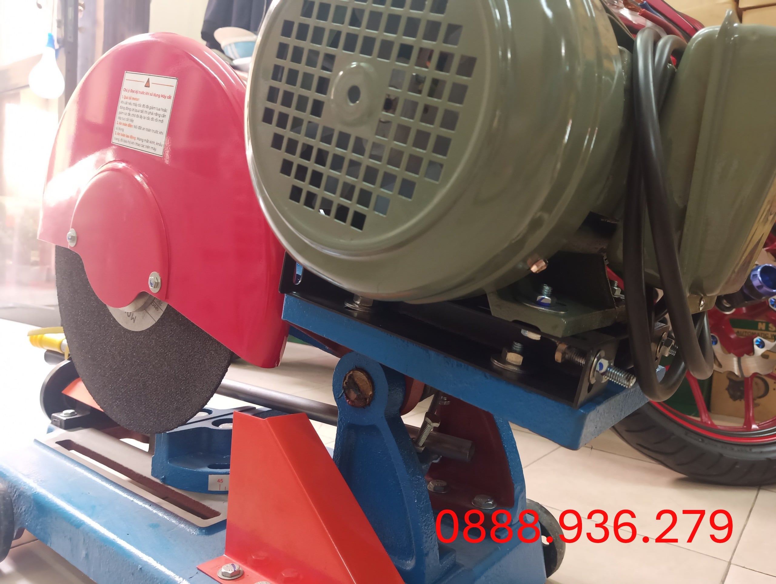 Máy cắt sắt Hồng Ký HK CF212 cắt sắt nhanh chóng