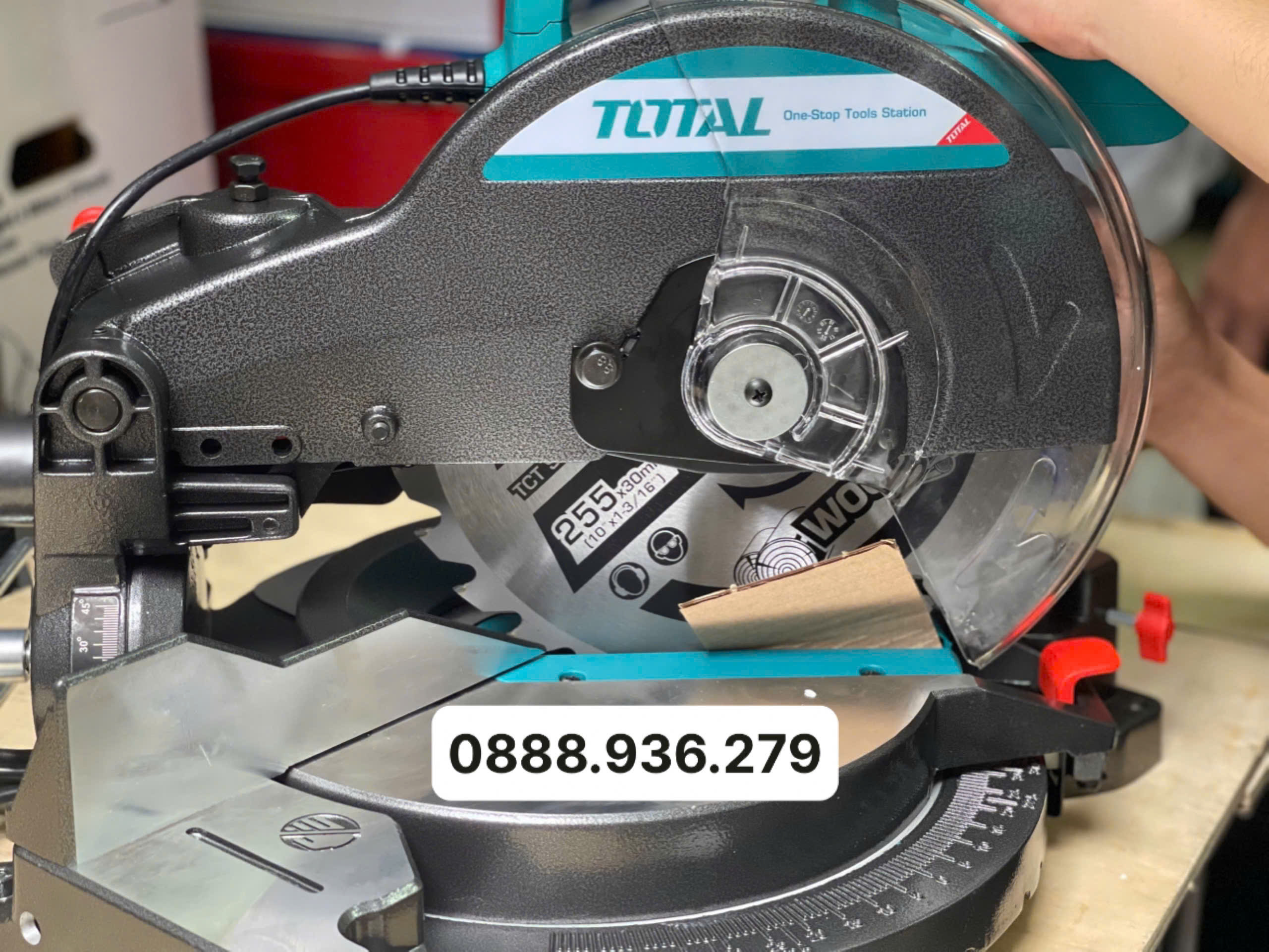 Máy cắt nhôm đa năng Total TS42182552 1800W lưỡi 255mm chính hãng, cắt góc -45 đến +45