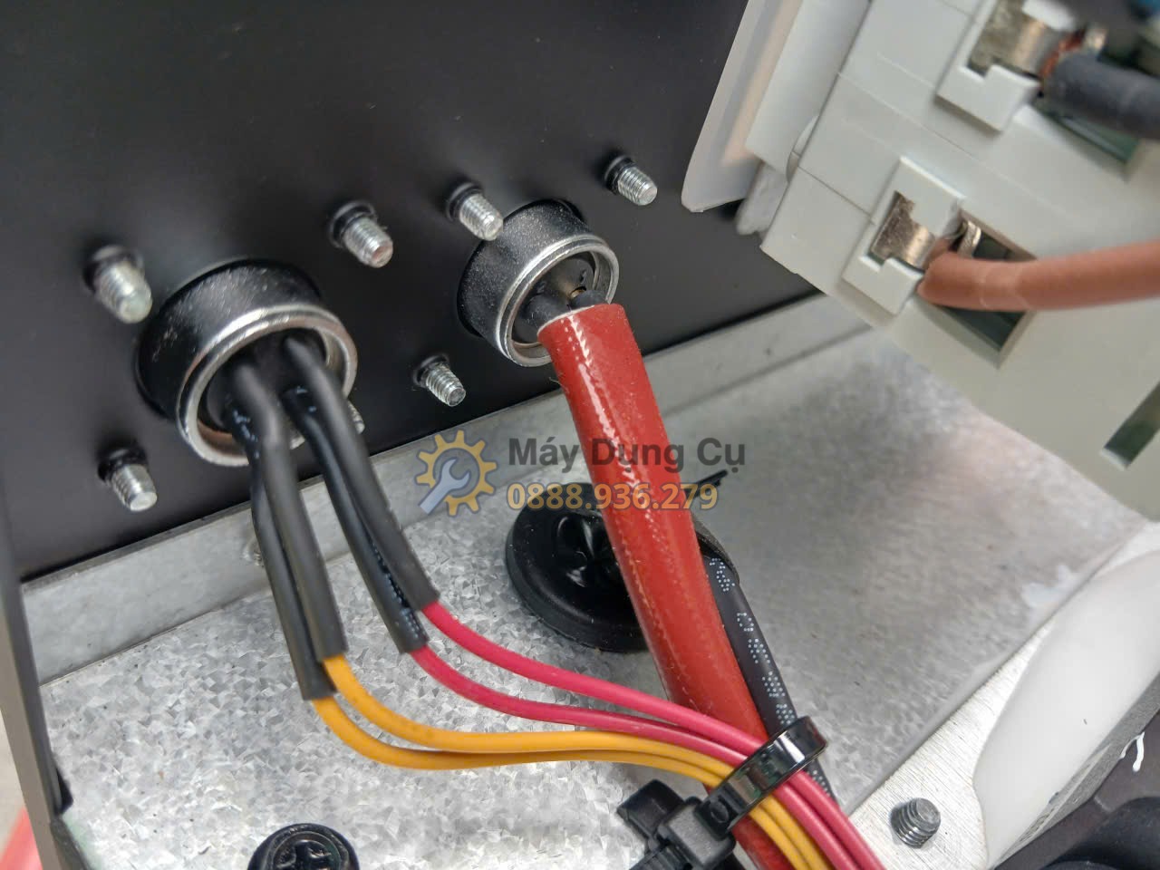 Máy cắt Plasma Jasic CUT80 L225 II dùng trong xưởng hàn cắt