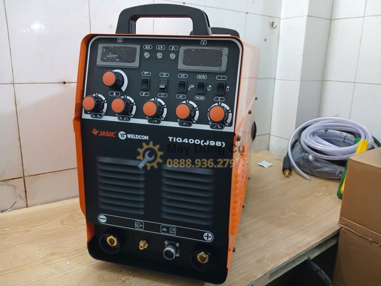 Máy hàn 380V Jasic TIG-400 J98 sử dụng nguồn điện ba pha