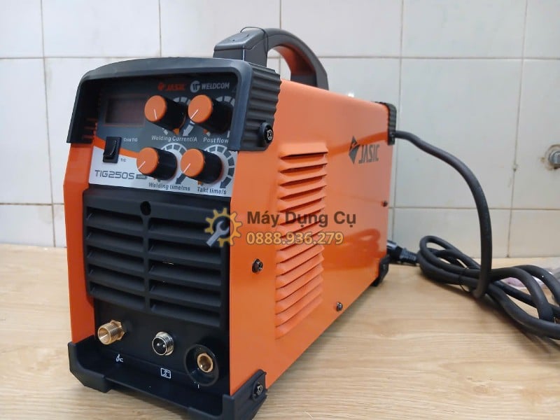 Máy hàn TIG nguội Jasic TIG250S W228 - goc cheo mat truoc ben phai