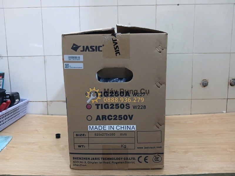 Máy hàn TIG nguội Jasic TIG250S W228 - thung carton mat ben