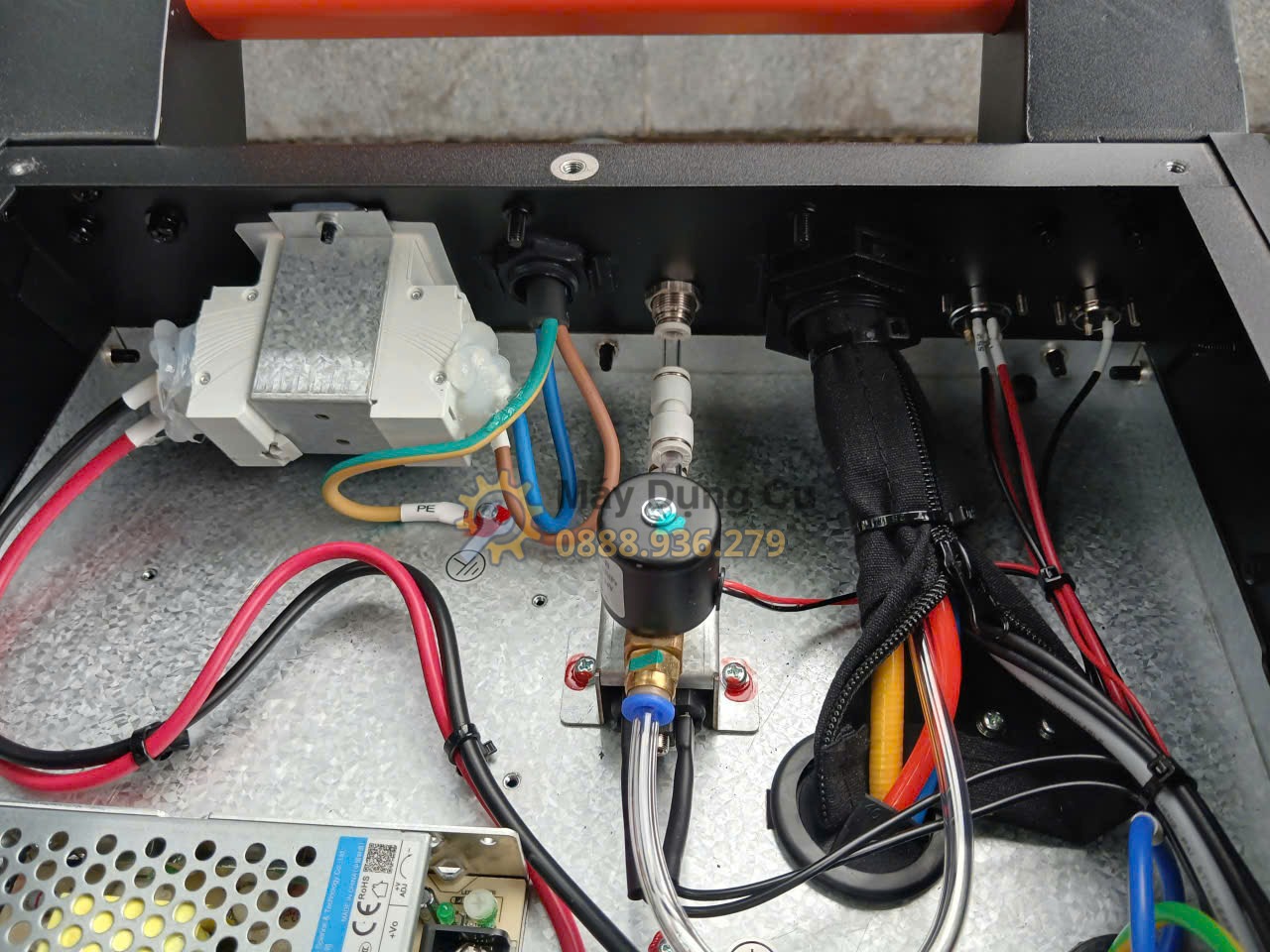 Máy hàn Jasic laser LS-15000F sử dụng nguồn laser fiber 1500W