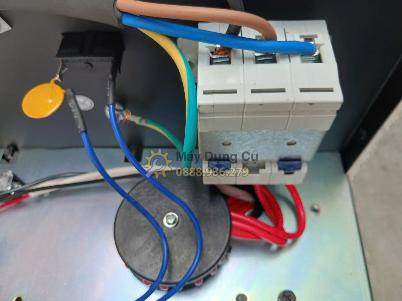 Kết cấu bên trong máy hàn Jasic MIG500 J8110 công nghiệp