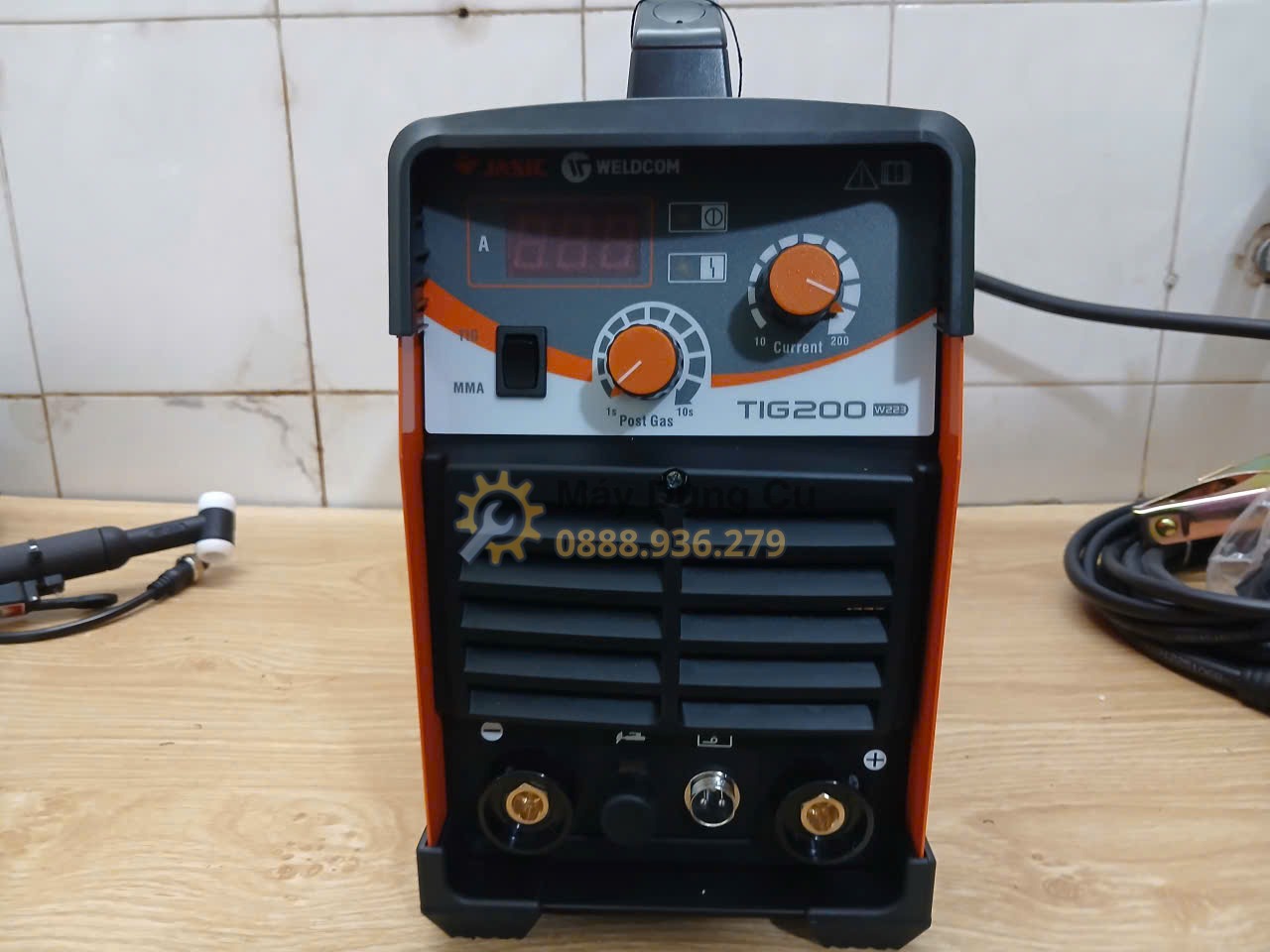 Máy hàn Jasic TIG200 W223 dùng trong cơ khí dân dụng