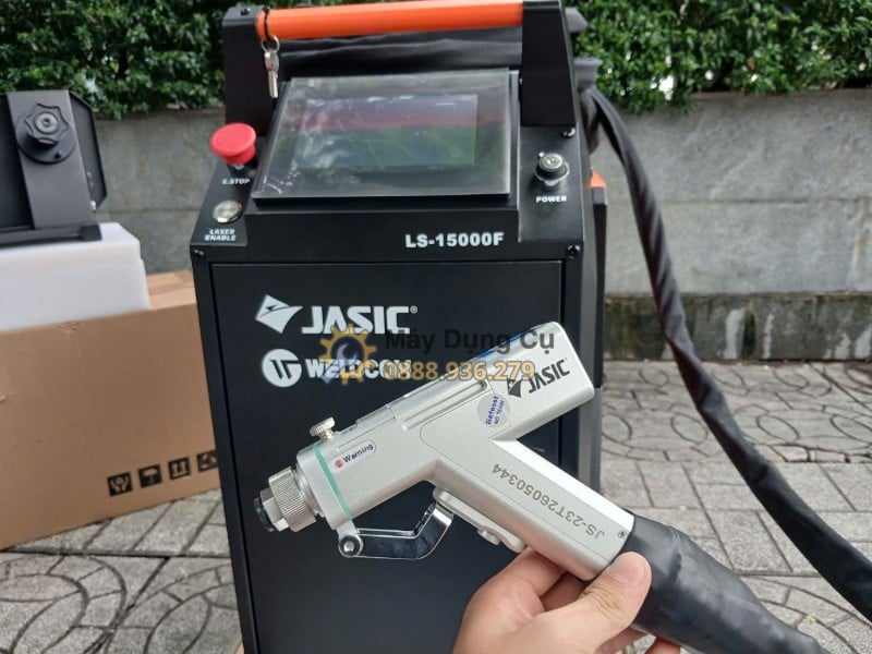 Máy hàn laser Jasic LS-15000F thế hệ 3 - sung han laser mat ben