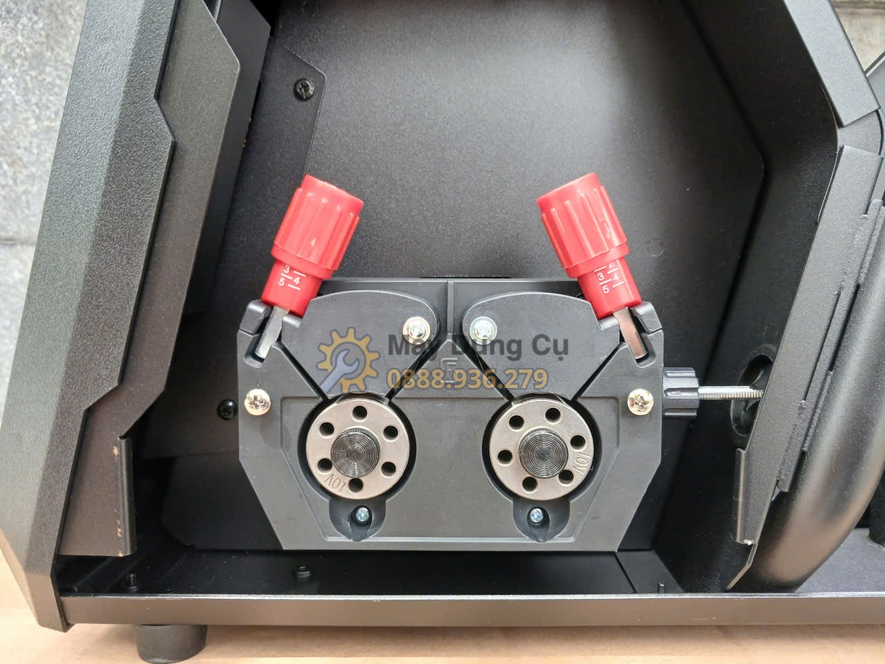 Máy hàn Laser Jasic LS-20000F dùng hàn chi tiết