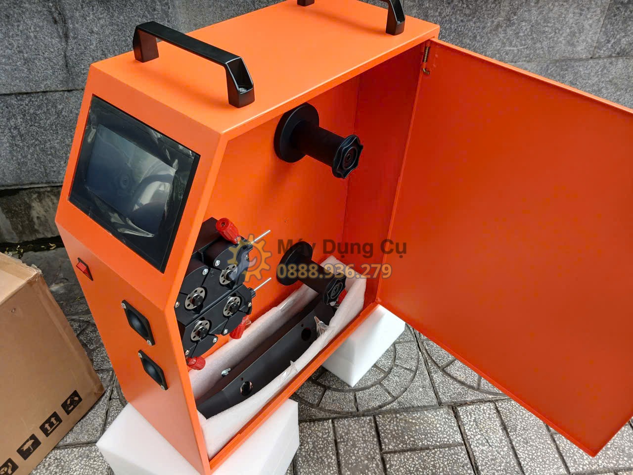 Máy hàn Laser Jasic LS-20000F dùng trong xưởng cơ khí