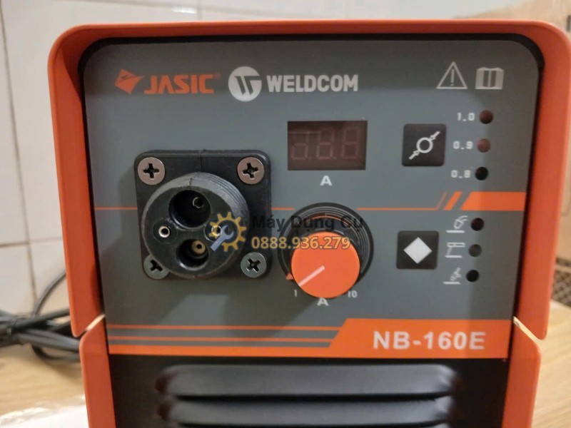 Máy hàn MIG Jasic NB-160E – bảng điều khiển cận cảnh