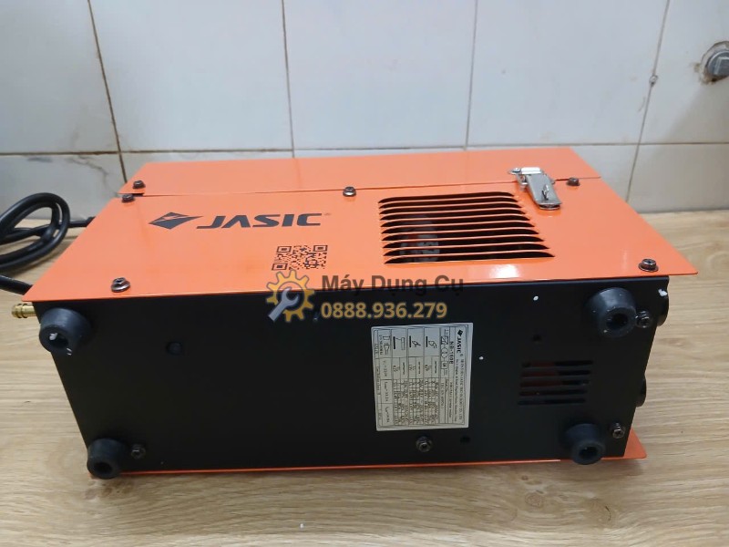 Máy hàn MIG Jasic NB-160E – mặt dây và chân đế
