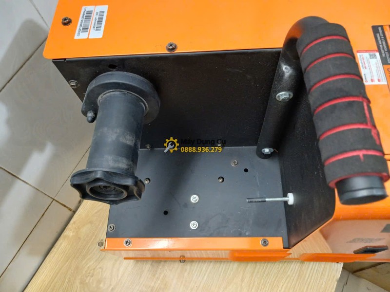 Trục lắp cuộn dây và tay xách Jasic NB250E Trục cuộn dây và tay xách máy hàn MIG Jasic NB250E