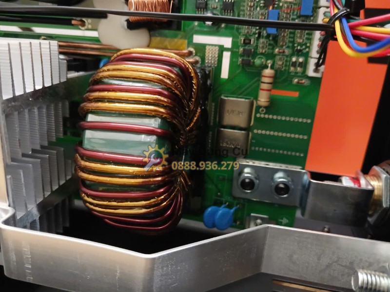 Máy hàn que Jasic ZX7-250E - cuon cam dong can canh