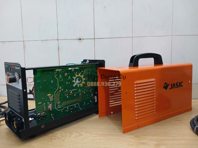 Máy hàn que Jasic ZX7-250E - mo vo ben goc nghieng