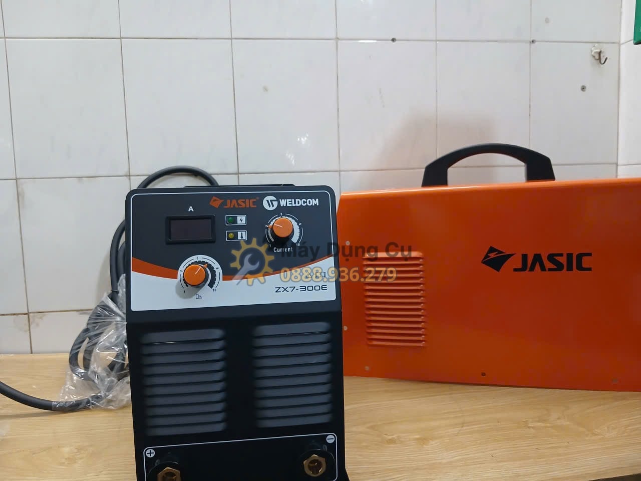 Máy hàn que Jasic ZX7-300E cho xưởng hàn Máy hàn que Jasic ZX7-300E cho xưởng hàn