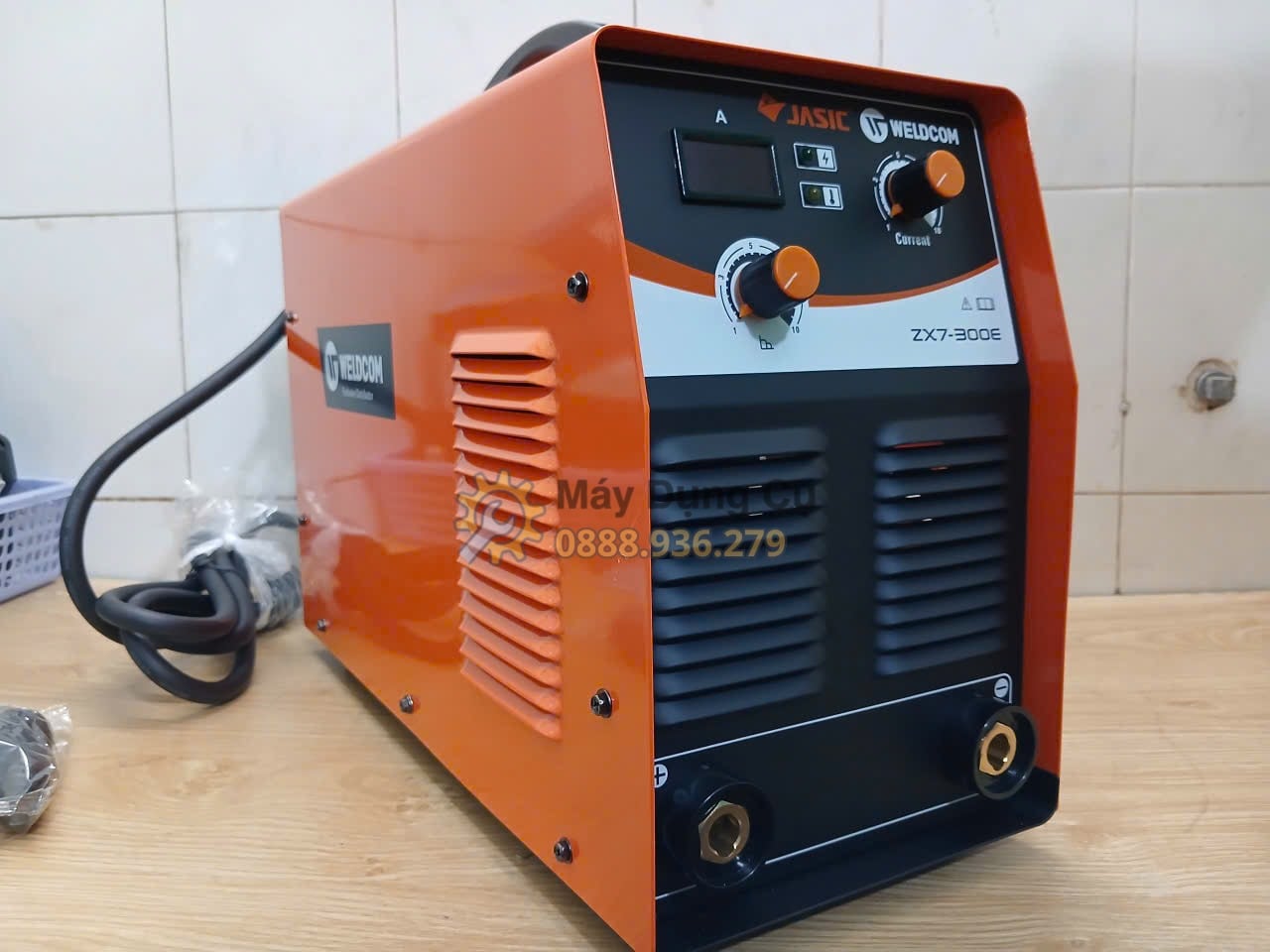 Máy hàn que Jasic ZX7-300E dùng cho chế tạo cơ khí Máy hàn que Jasic ZX7-300E dùng cho chế tạo cơ khí