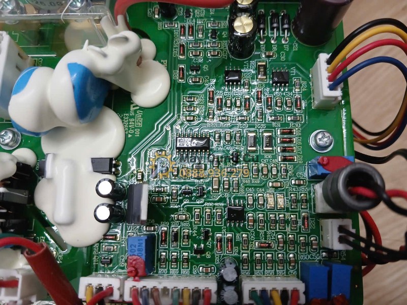 Máy hàn TIG Jasic TIG200 W223 200A - mach dien chinh nhin gan