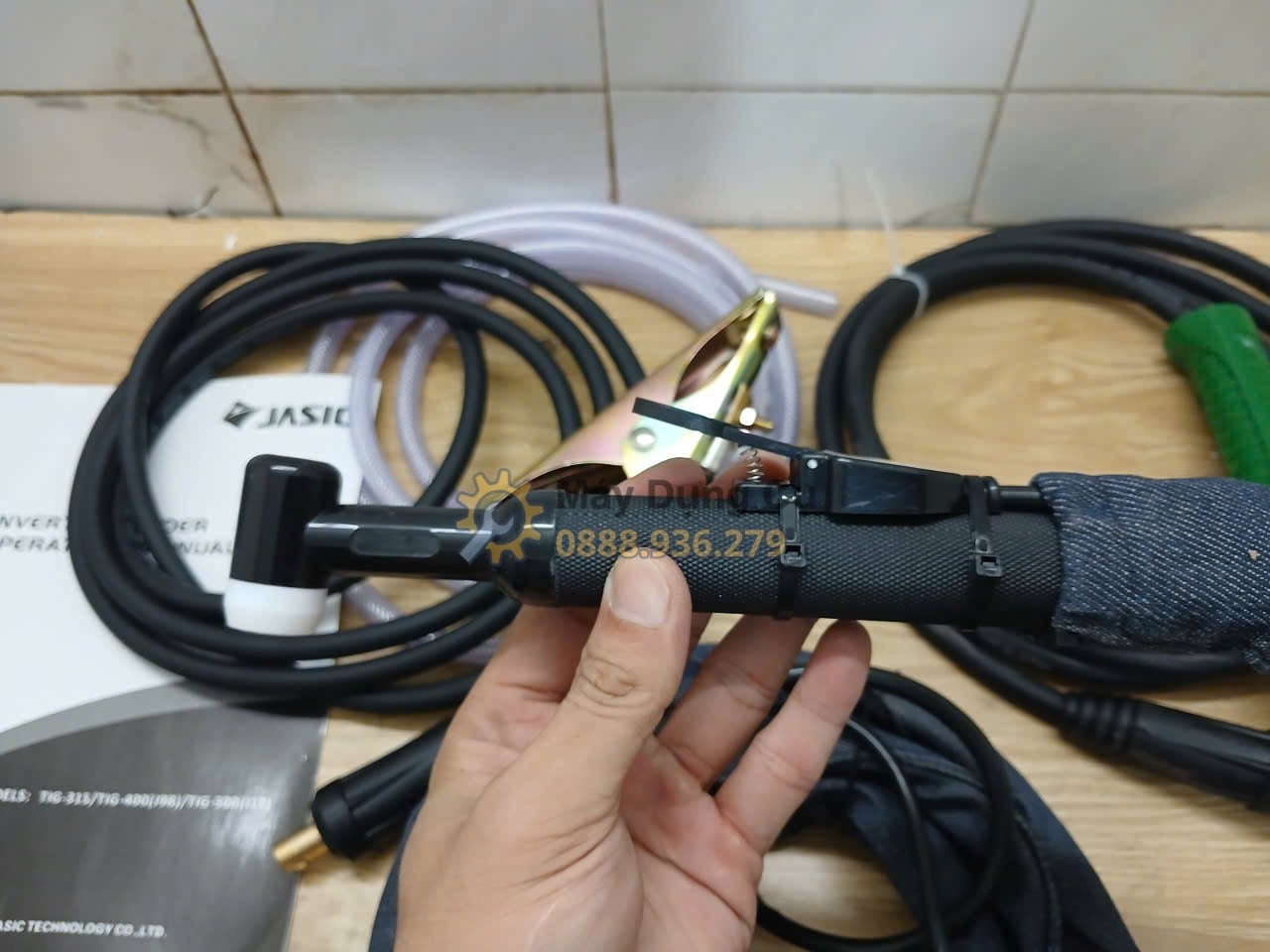 Máy hàn TIG Jasic TIG-400 J98 dùng cho bảo trì thiết bị công nghiệp