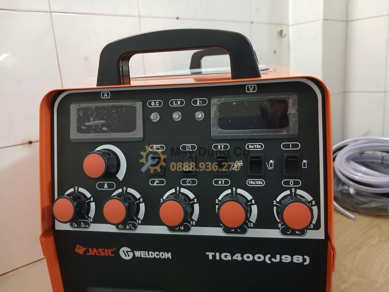 Máy hàn TIG Jasic TIG-400 J98 công nghiệp với dòng hàn lên đến 400A