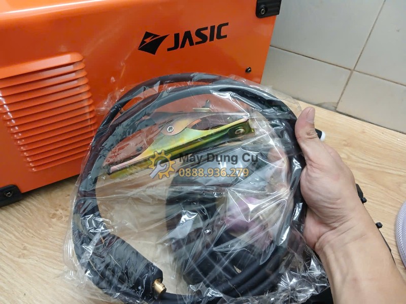 Máy hàn TIG Jasic TIG200S W221 - bo day phu kien dong goi