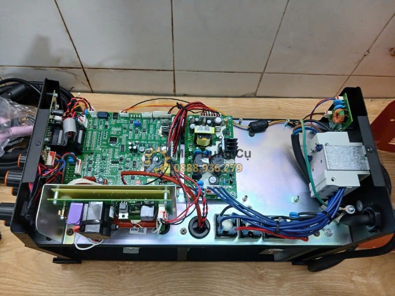 Máy hàn TIG nguội Jasic TIG300 W229 - bo mach chinh nhin tu tren