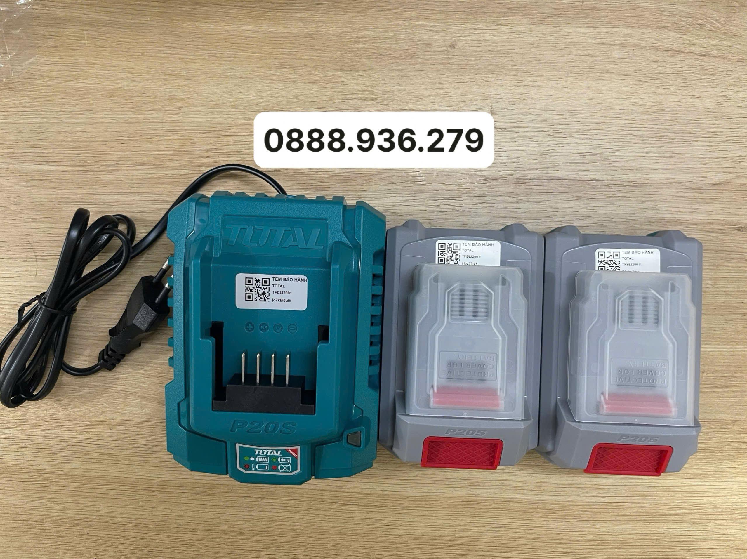 Bộ đầy đủ máy khoan pin 20V Total TIDLI20558 kèm phụ kiện khoan vặn vít