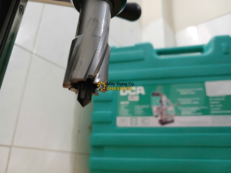 Mũi khoan từ gắn trên máy DCA AJC30