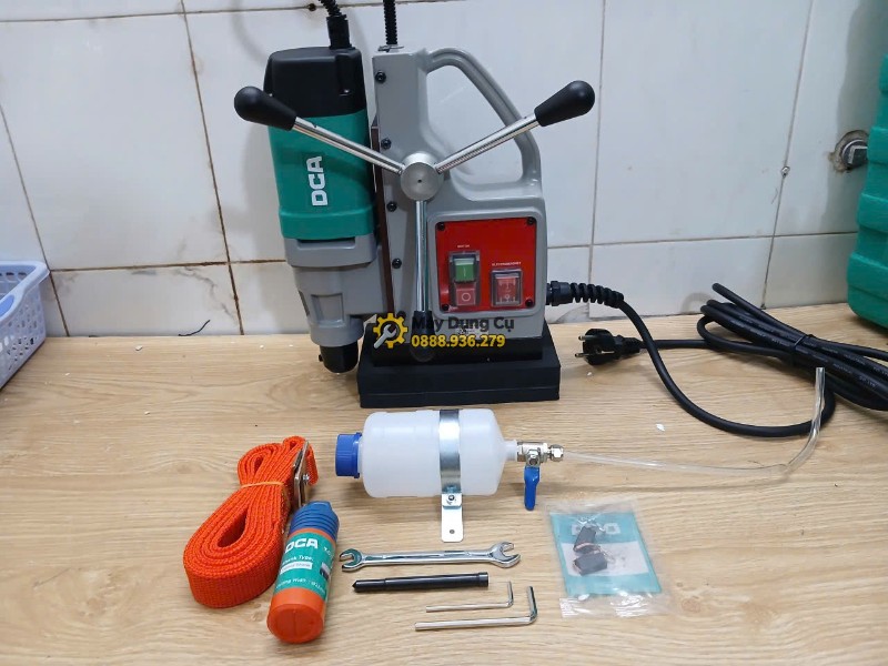 Trọn bộ máy khoan từ DCA AJC30 và phụ kiện