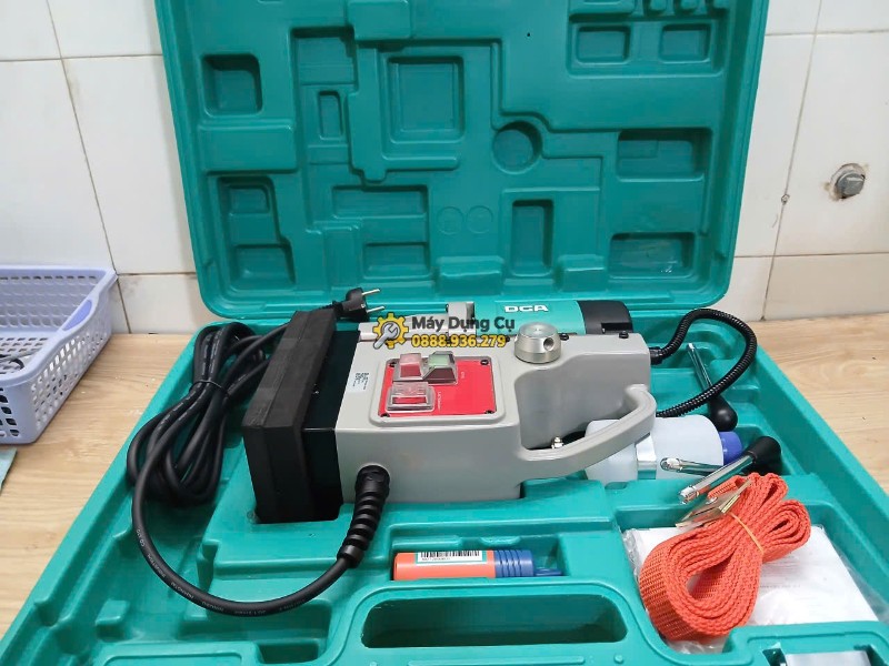 Trọn bộ DCA AJC30 sắp xếp trong vali
