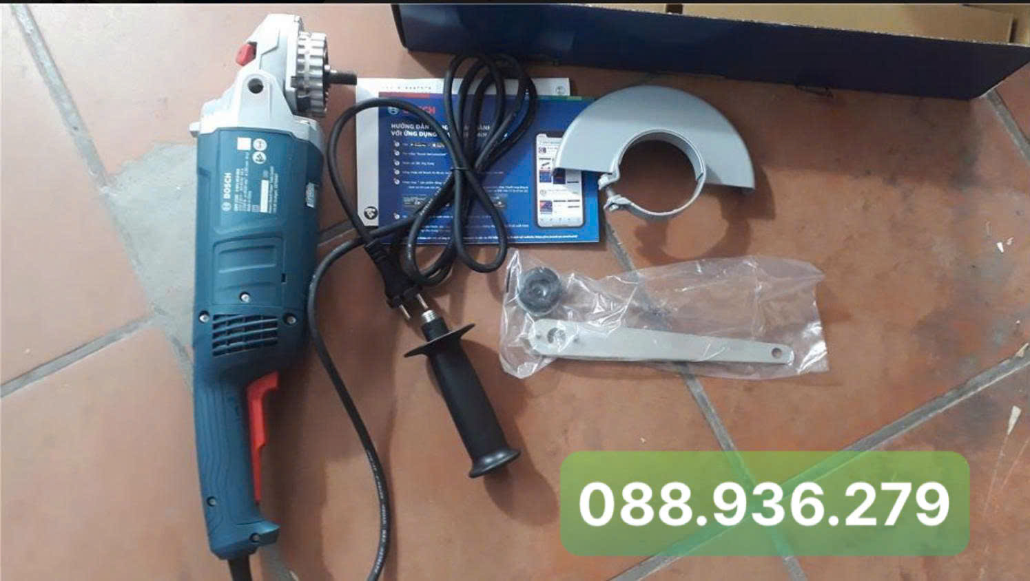 Cận cảnh đầu máy Bosch GWS 2200-180