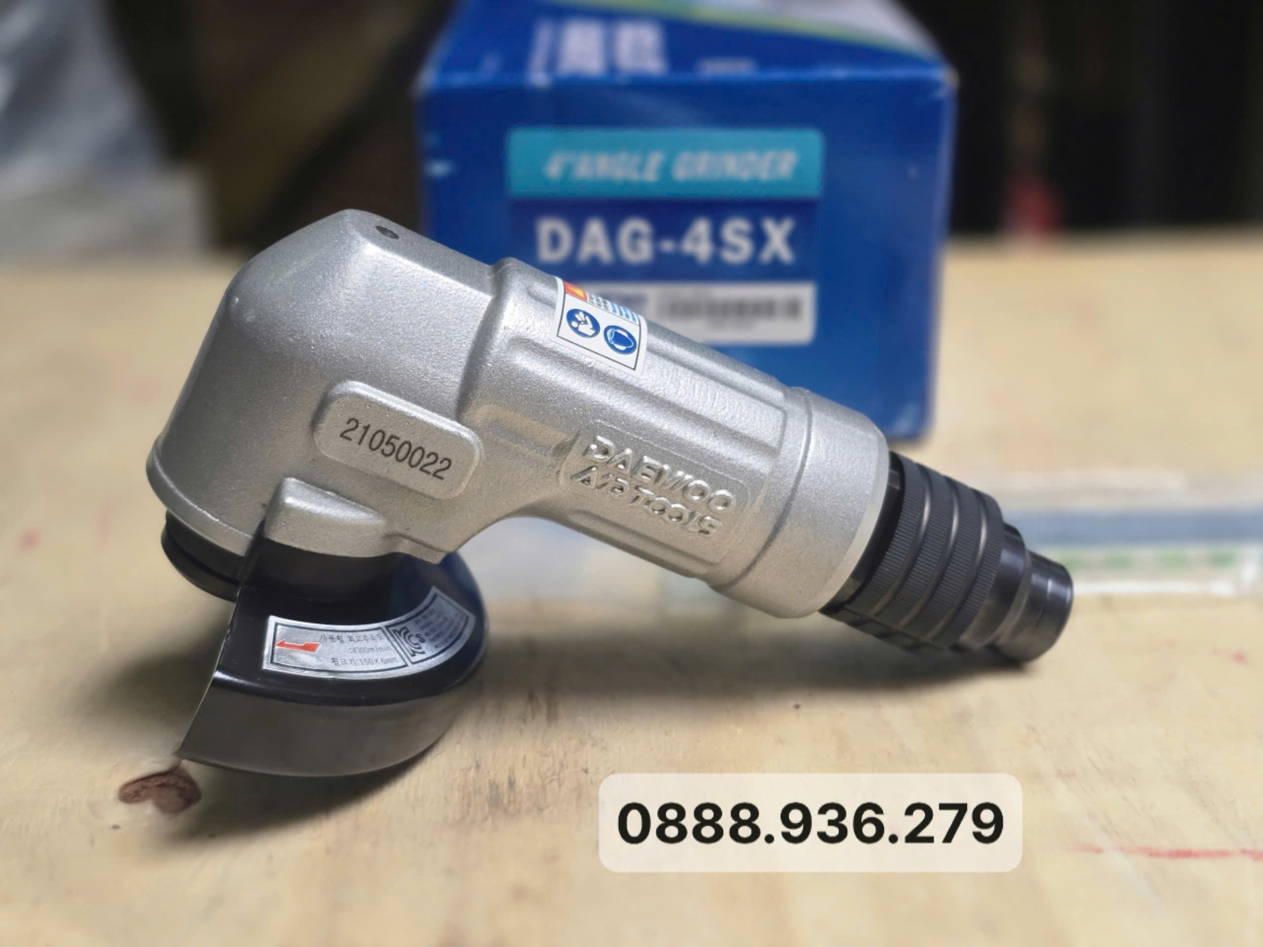 Máy mài góc Daewoo DAG-4SX-1 tốc độ 11000 vòng/phút